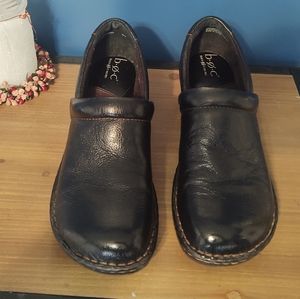 BOC Black Clogs